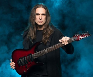 kiko-loureiro-tutor-da-teoria-musico